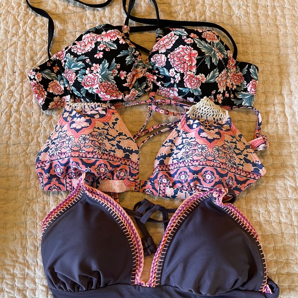 Women’s Bathing Suit Tops